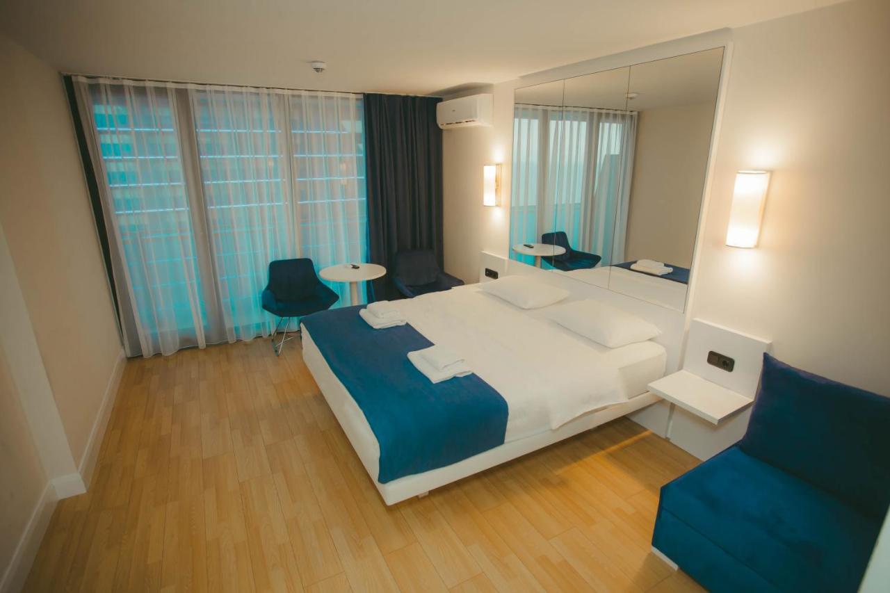 Come A Lot Aparthotel Batumi Bagian luar foto